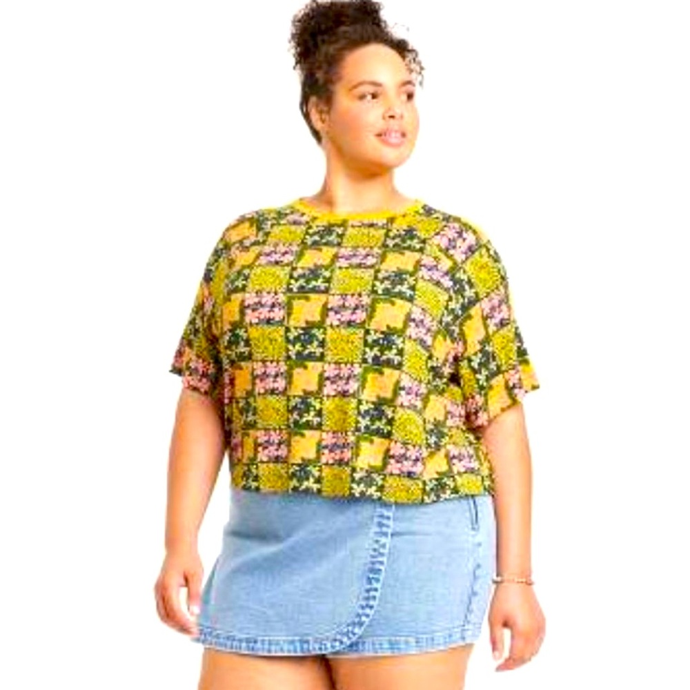 Target Latino Heritage Month Top Size Large